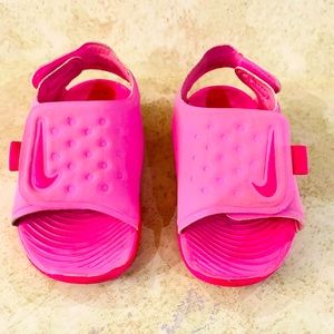 Nike toddler sandals size 6